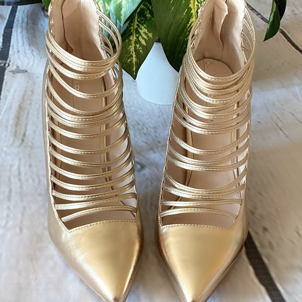 Brand New Aldo Gold Gladiator Pointy Toe Heels - Size 7.5